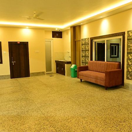 Chanduka Palace Puri Exterior photo